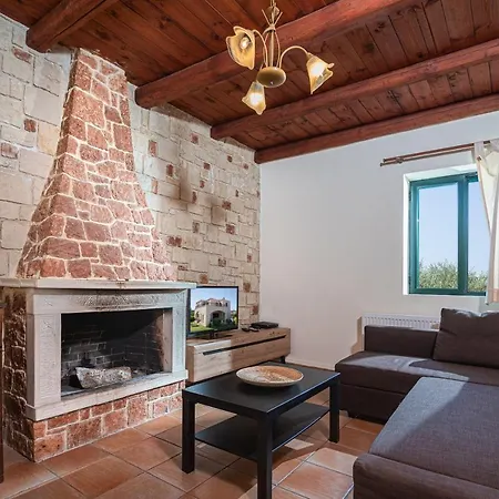 Villa Neriides *