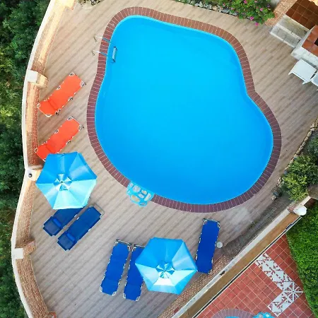 Neriides Villa *